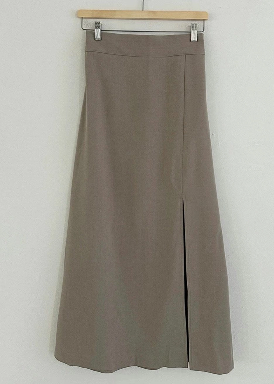 1208 Constance Slit Skirt gym kit