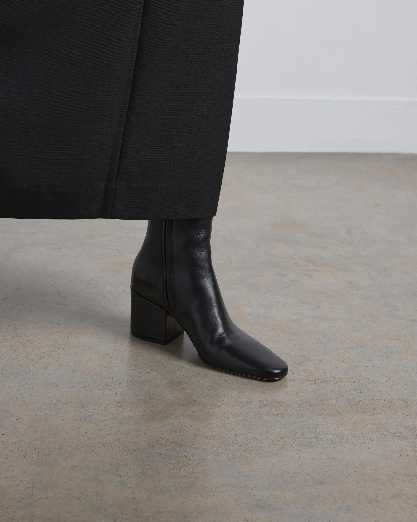 Flexible Construction Alma Ankle Boot, Black