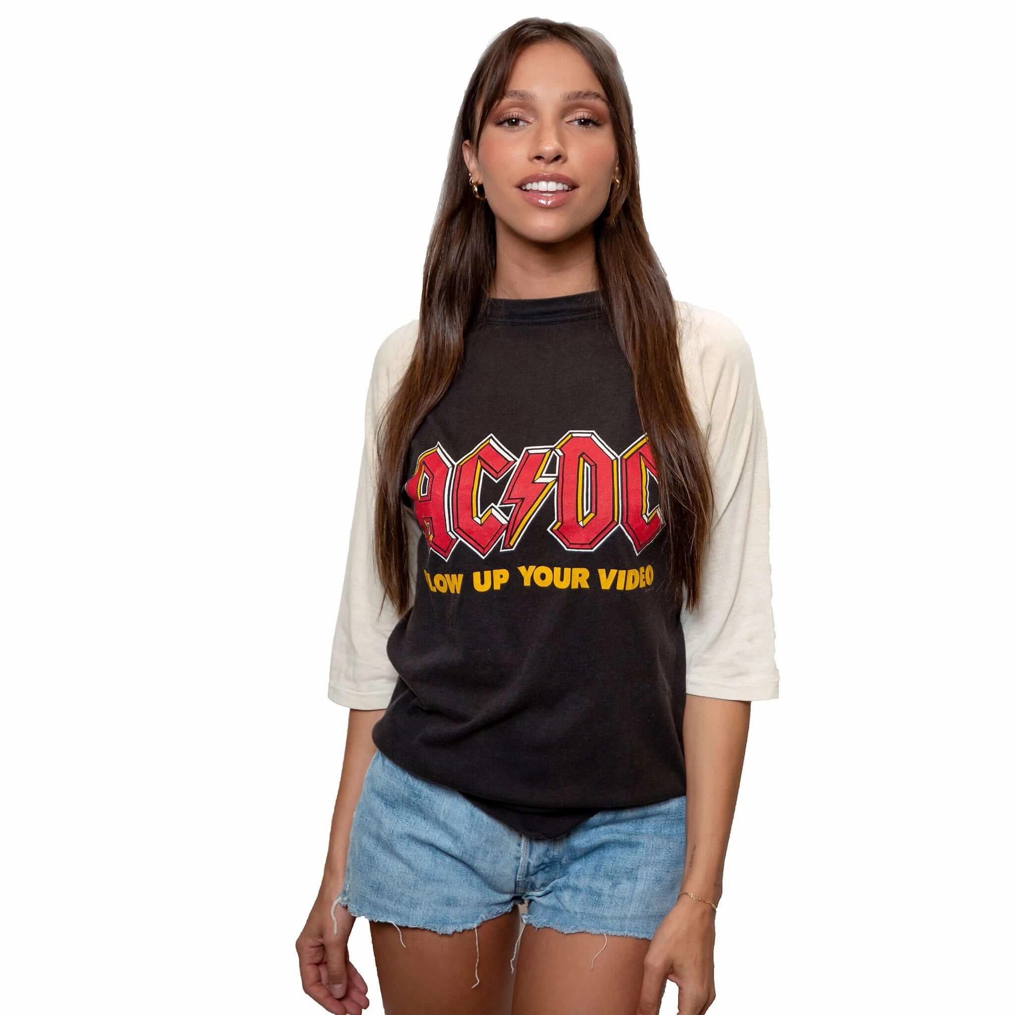 Minimal Look VINTAGE ACDC RAGLAN TEE SHIRT 1988 SIZE MEDIUM MADE IN USA