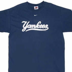 Fashion-Forward Fit VINTAGE NIKE MLB NEW YORK YANKEES CENTER SWOOSH TEE SHIRT 2004 XL
