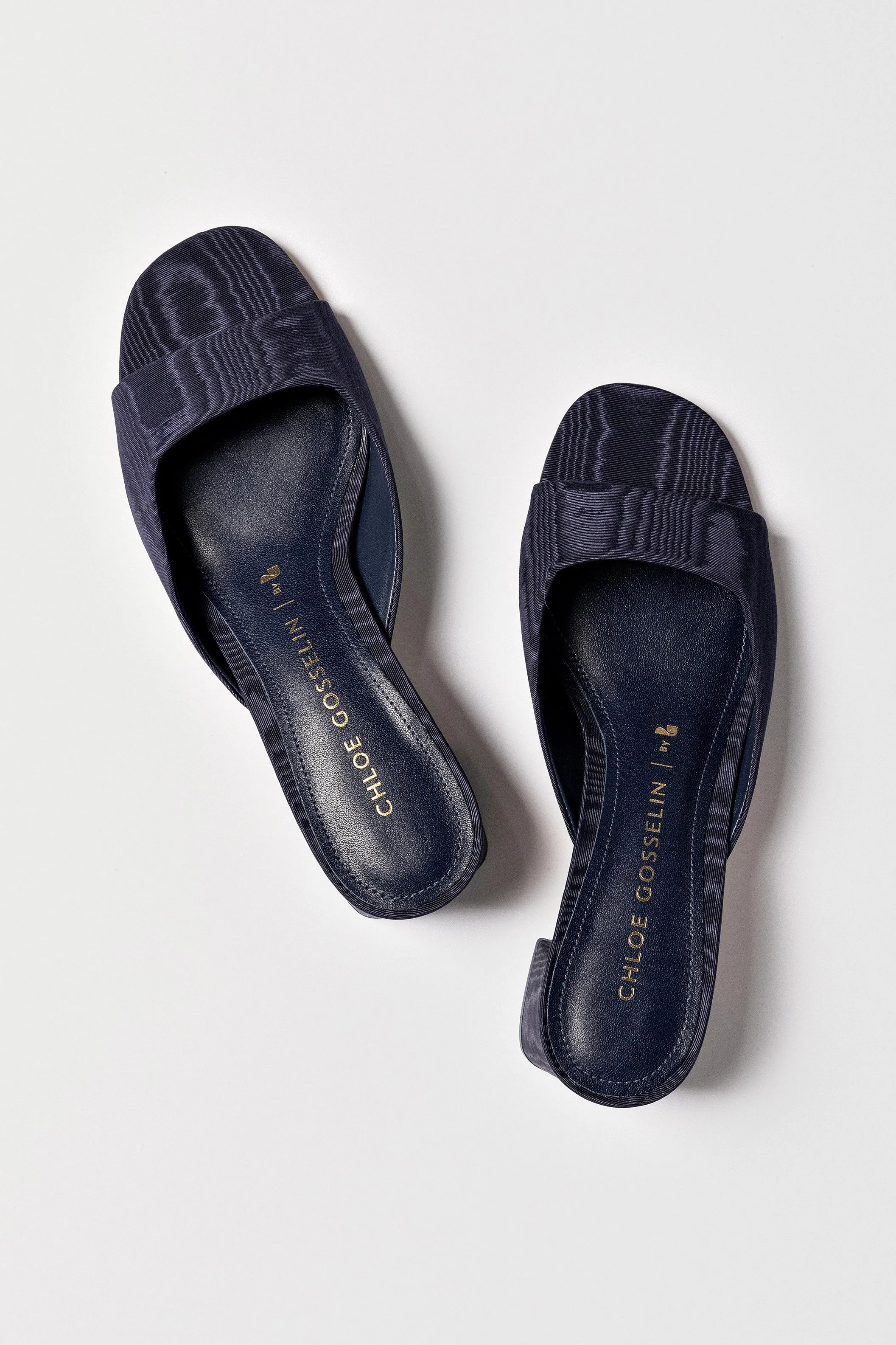 Machine washable Chloe Gosselin by Larroud?? Anah Mule In Navy Fabric