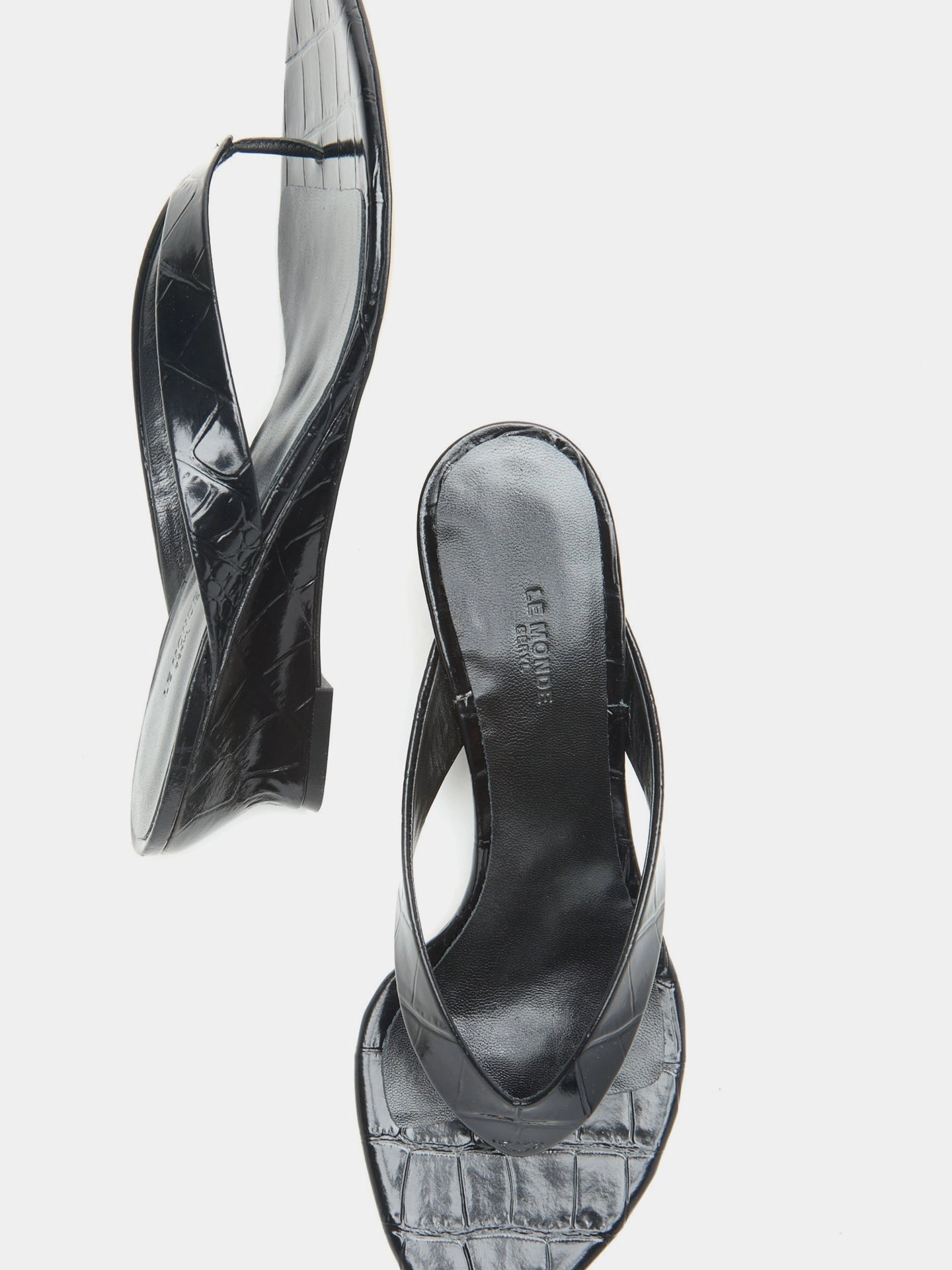 Micro Wedge Thong / Coco Black Leather Croc Effect Fast Wear Soft Construction