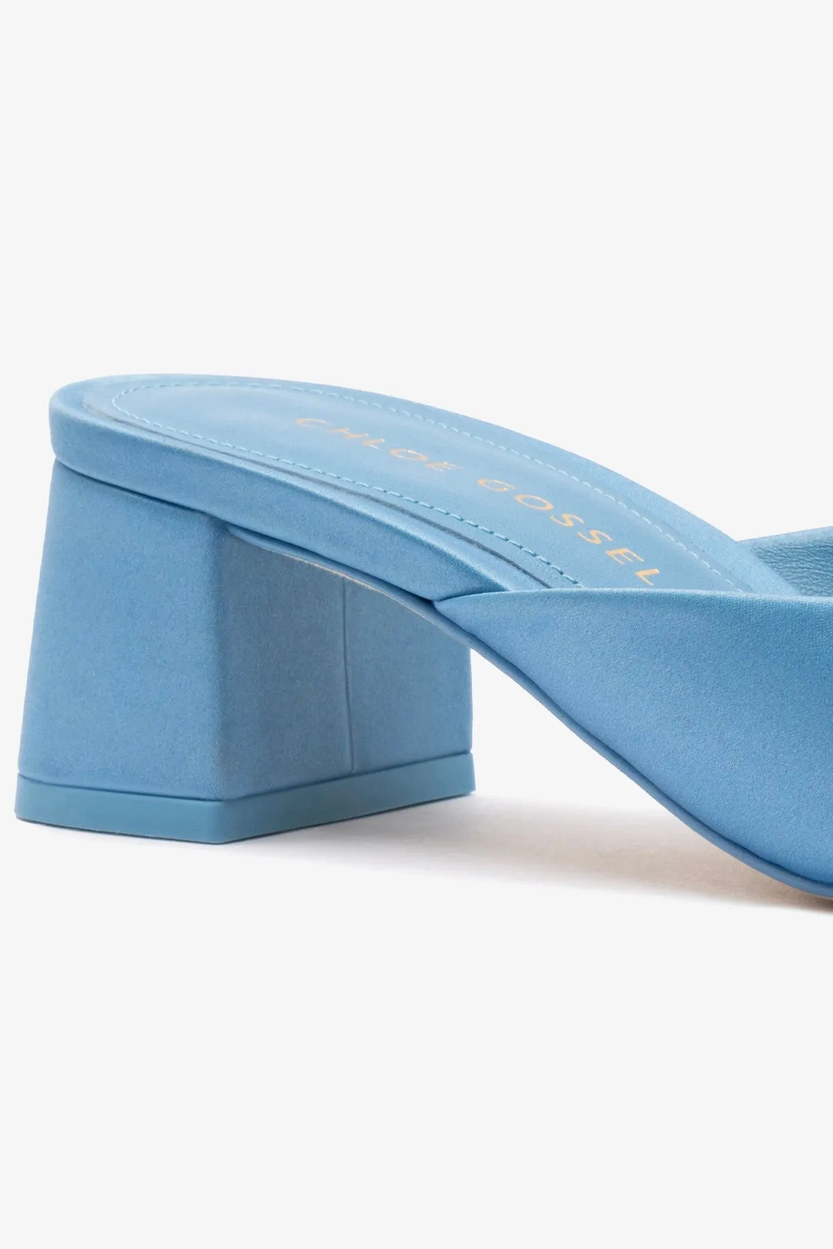 Breathable Design Comfortable Pair Chloe Gosselin by Larroud?? Anah Mule In Blue Satin