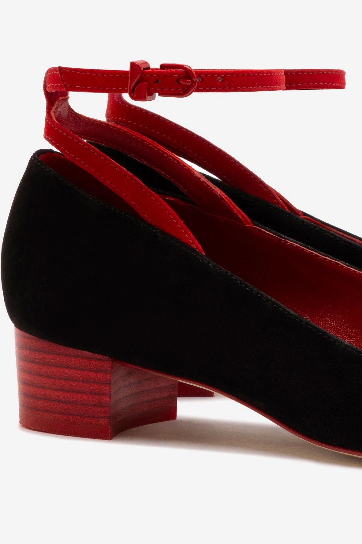 Larroud?? x CPPXO Low Pump In Black And Scarlet Leather Tassel Accent Winter Sandals