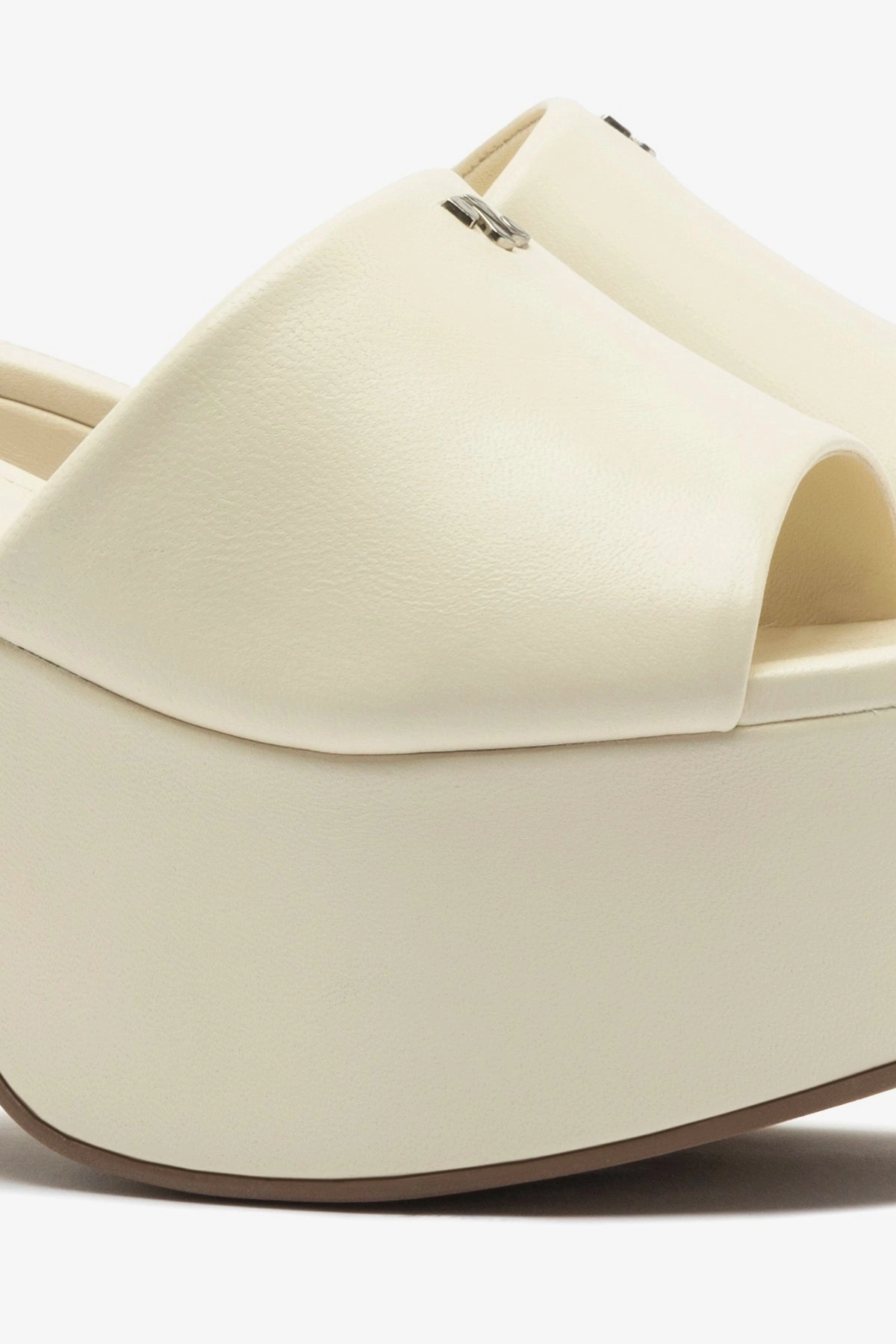 Stay Stylish Basic Outfit Match Miso Platform Mule In Ivory Leather