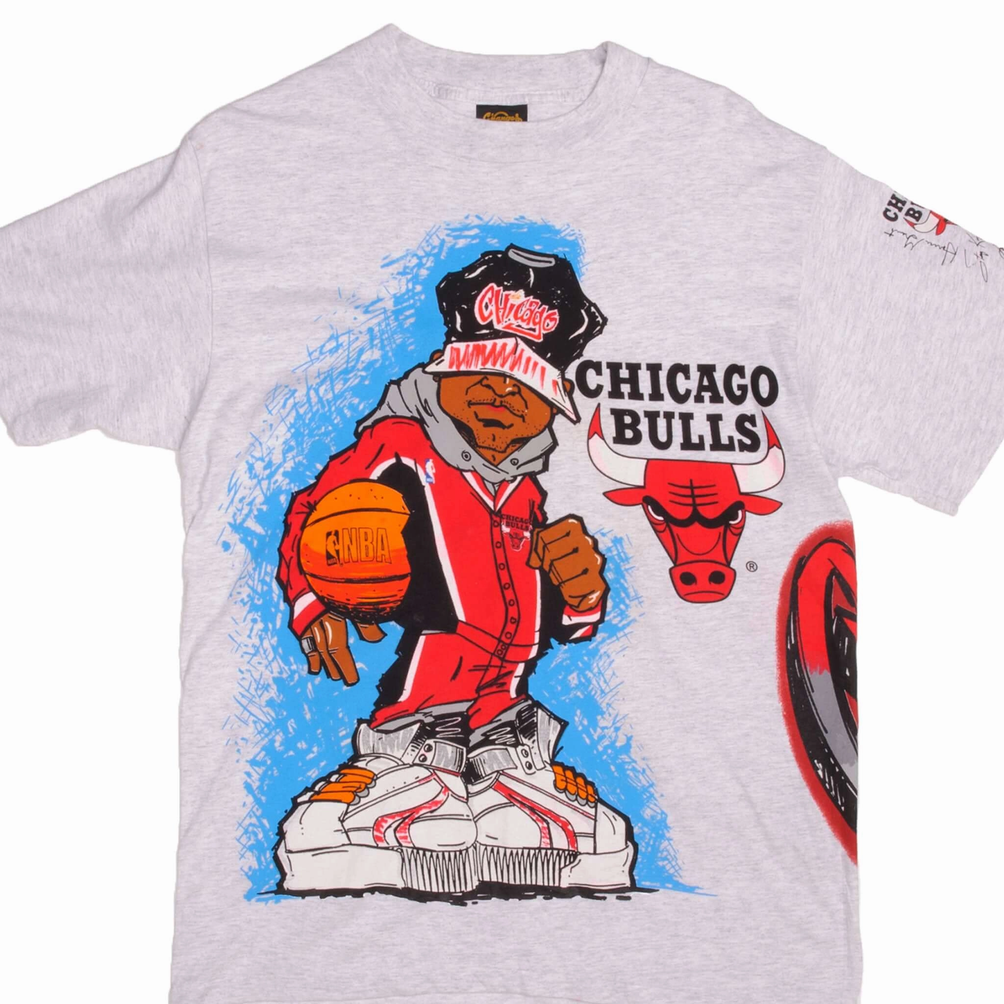 No Shrink Technology VINTAGE ALL OVER PRINT NBA CHICAGO BULLS 1990S TEE SHIRT SIZE LARGE MADE IN USA
