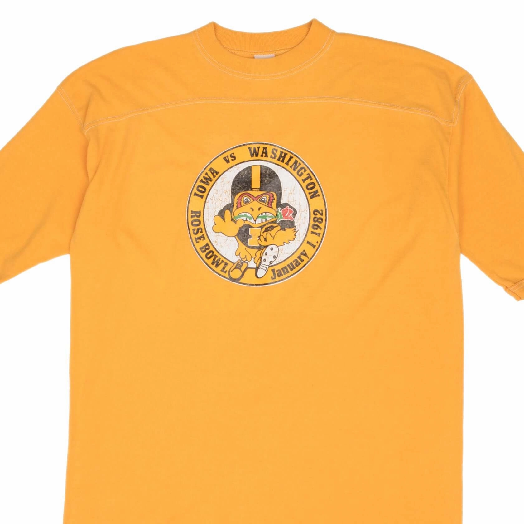 VINTAGE IOWA VS WASHINGTON FOOTBALL ROSE BOWL TEE SHIRT 1982 LARGE MADE IN USA Wrinkle Resistant Texture Easy Care Material
