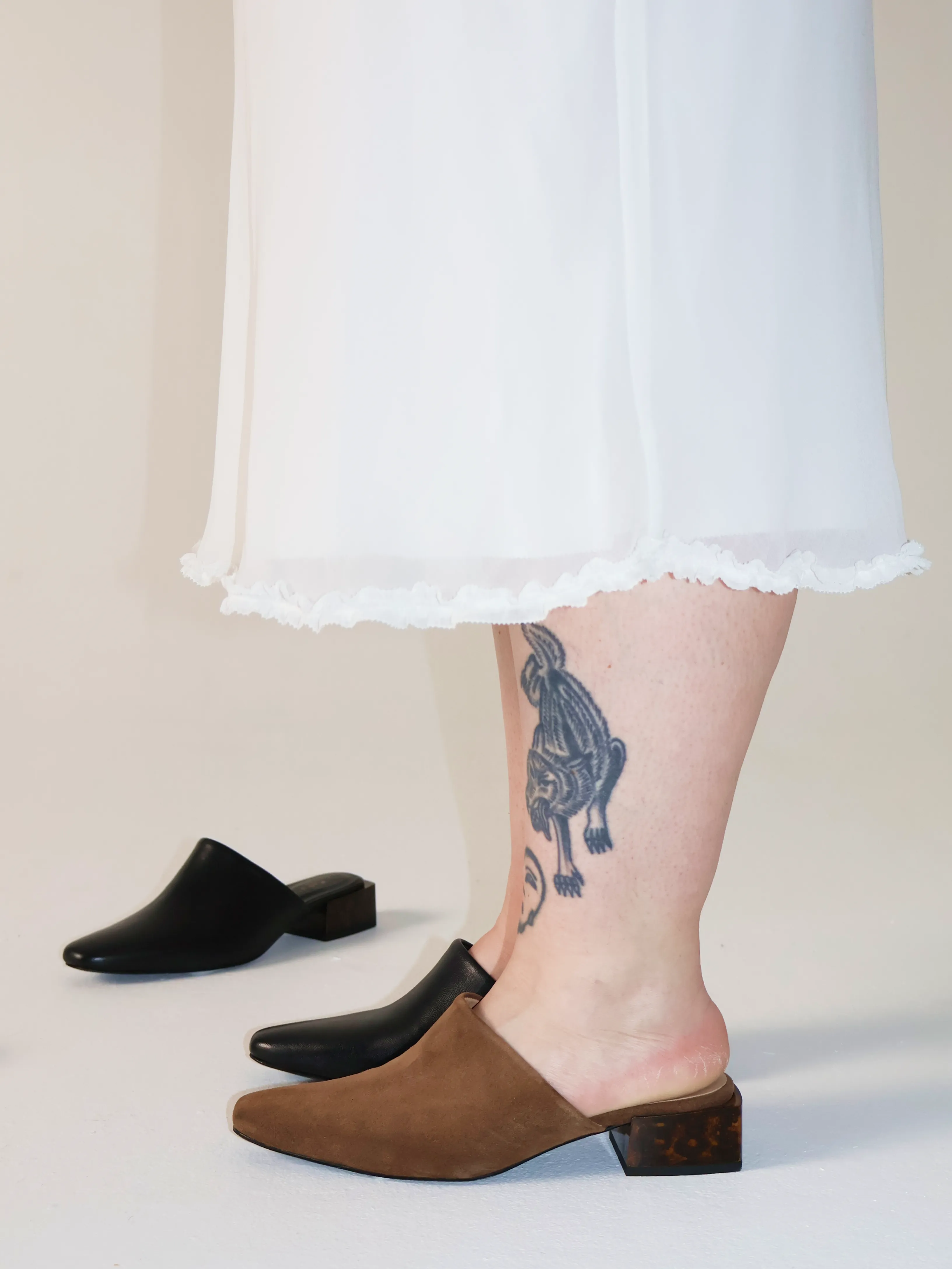 Effortless Style Navio Tan Suede Mule