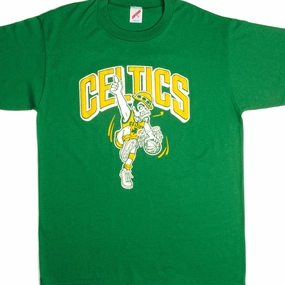 Easy-Going Style VINTAGE NBA BOSTON CELTICS TEE SHIRT SIZE LARGE MADE IN USA 1980s