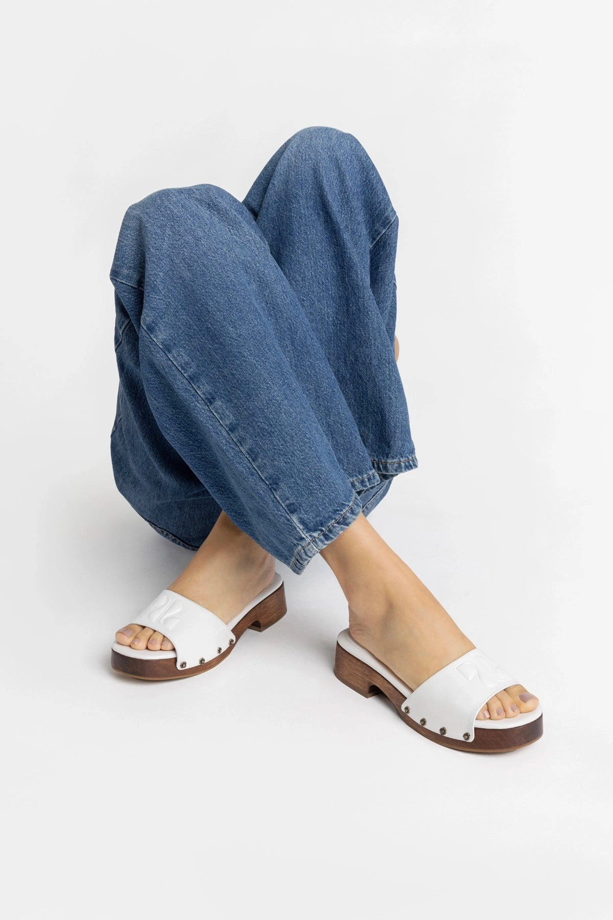 Zuzi Mule In White Patent Leather Breezy Fit