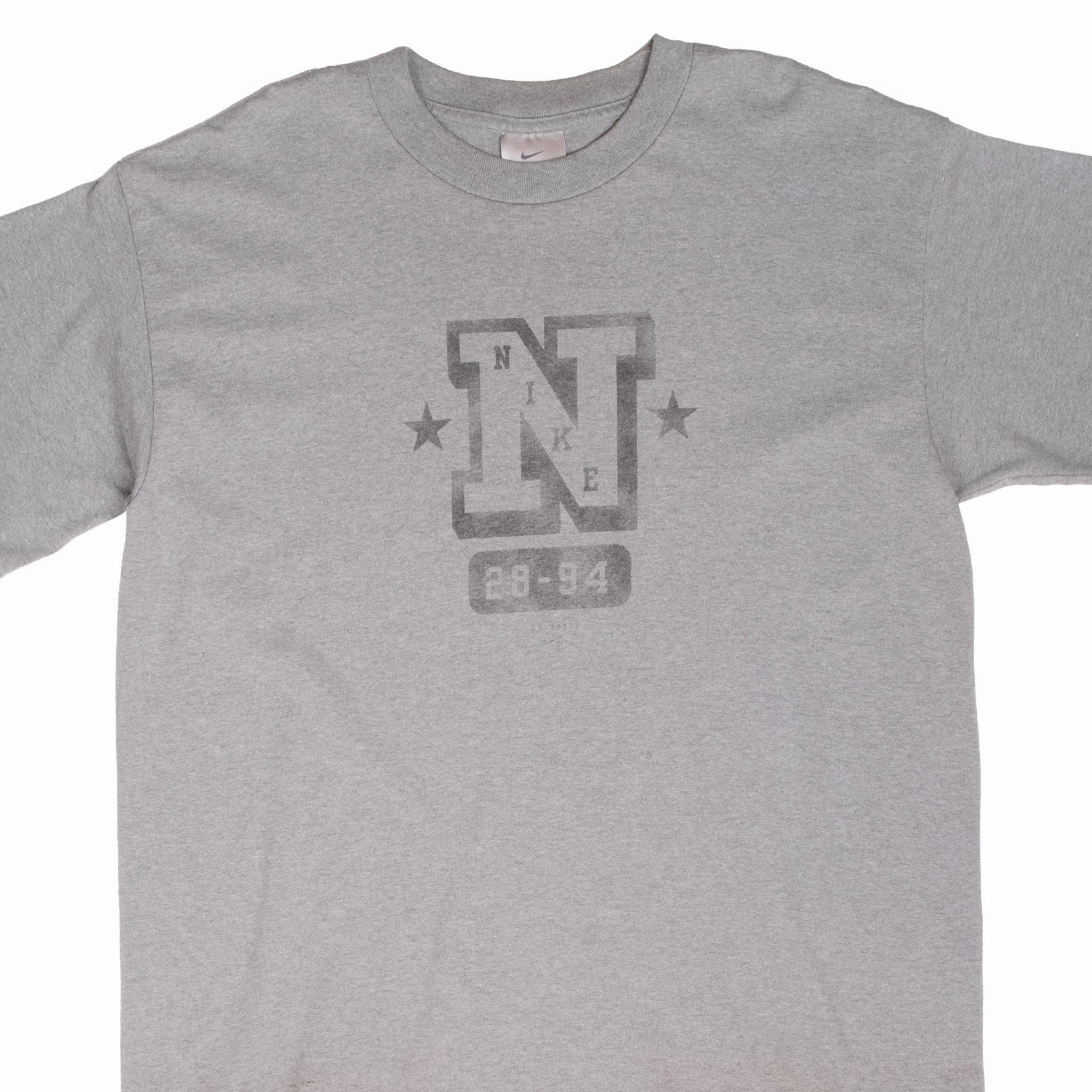 EnhancedDurabilityFinish Loose fitting comfort VINTAGE NIKE SPELLOUT GREY TEE SHIRT 2000S LARGE