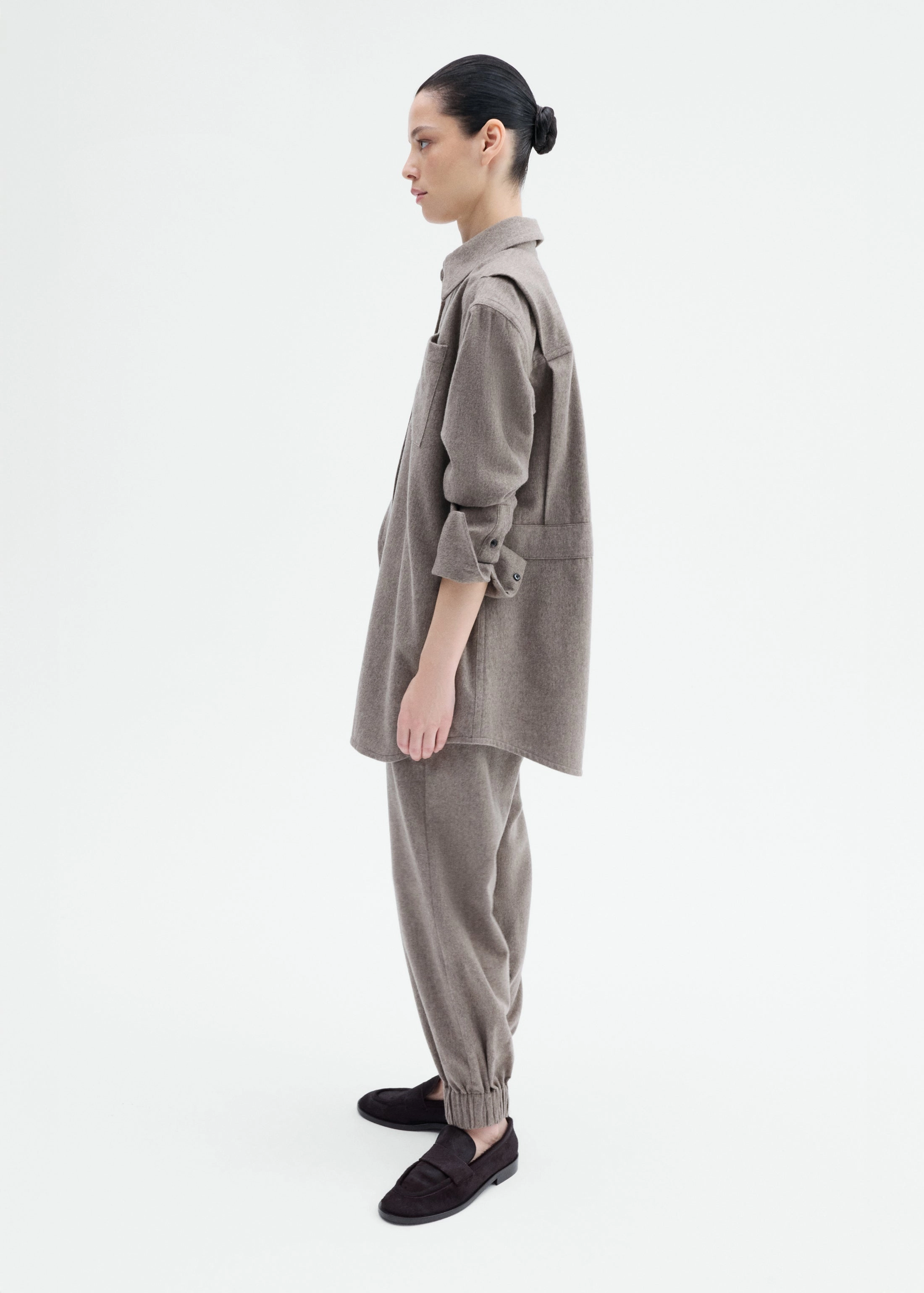 No Slip Shoulder Grip Everyday Layer Tailored Flannel Shirt in Wool Cashmere - Oatmeal