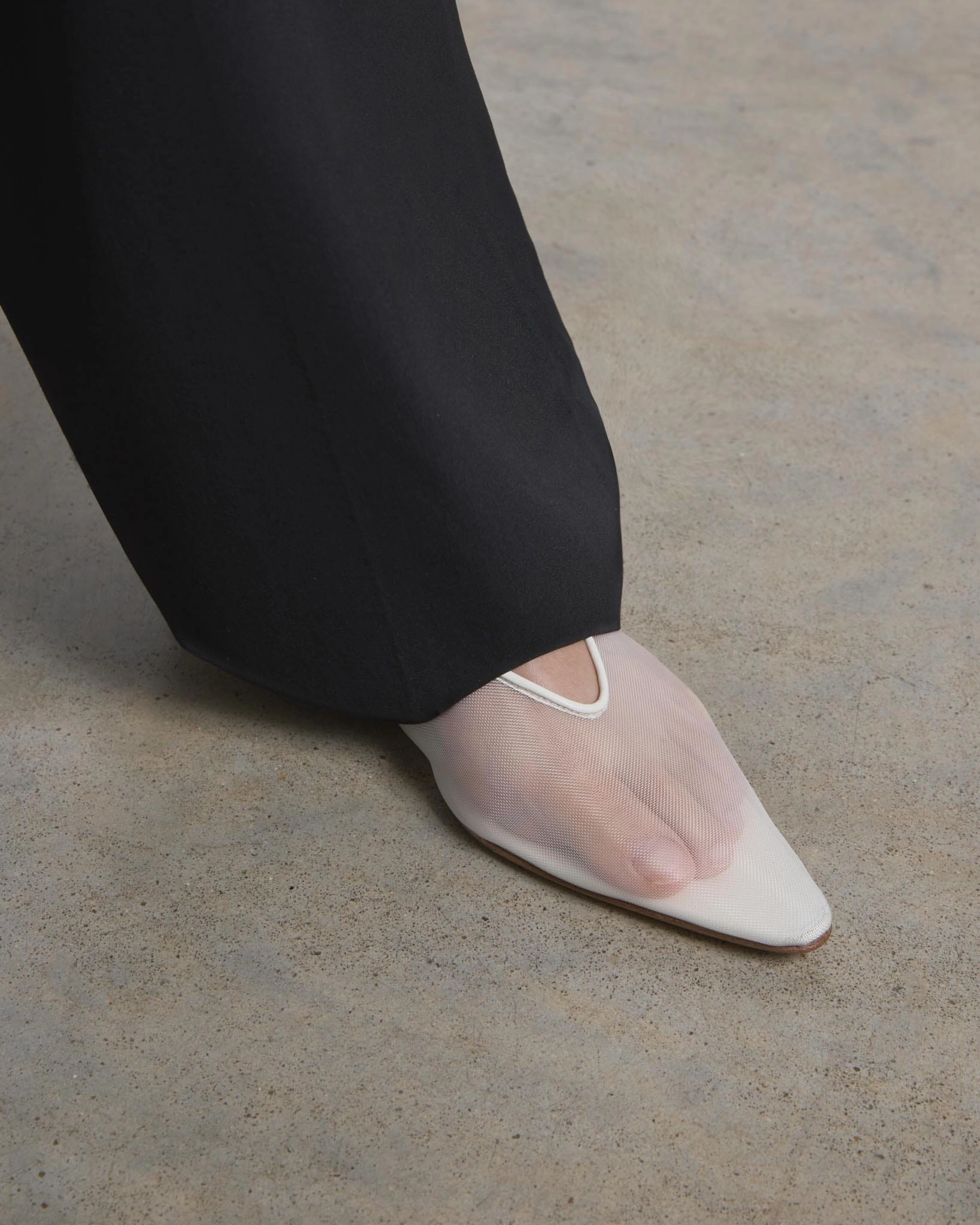 Peace Path Stream Path Topo Flat, White Mesh