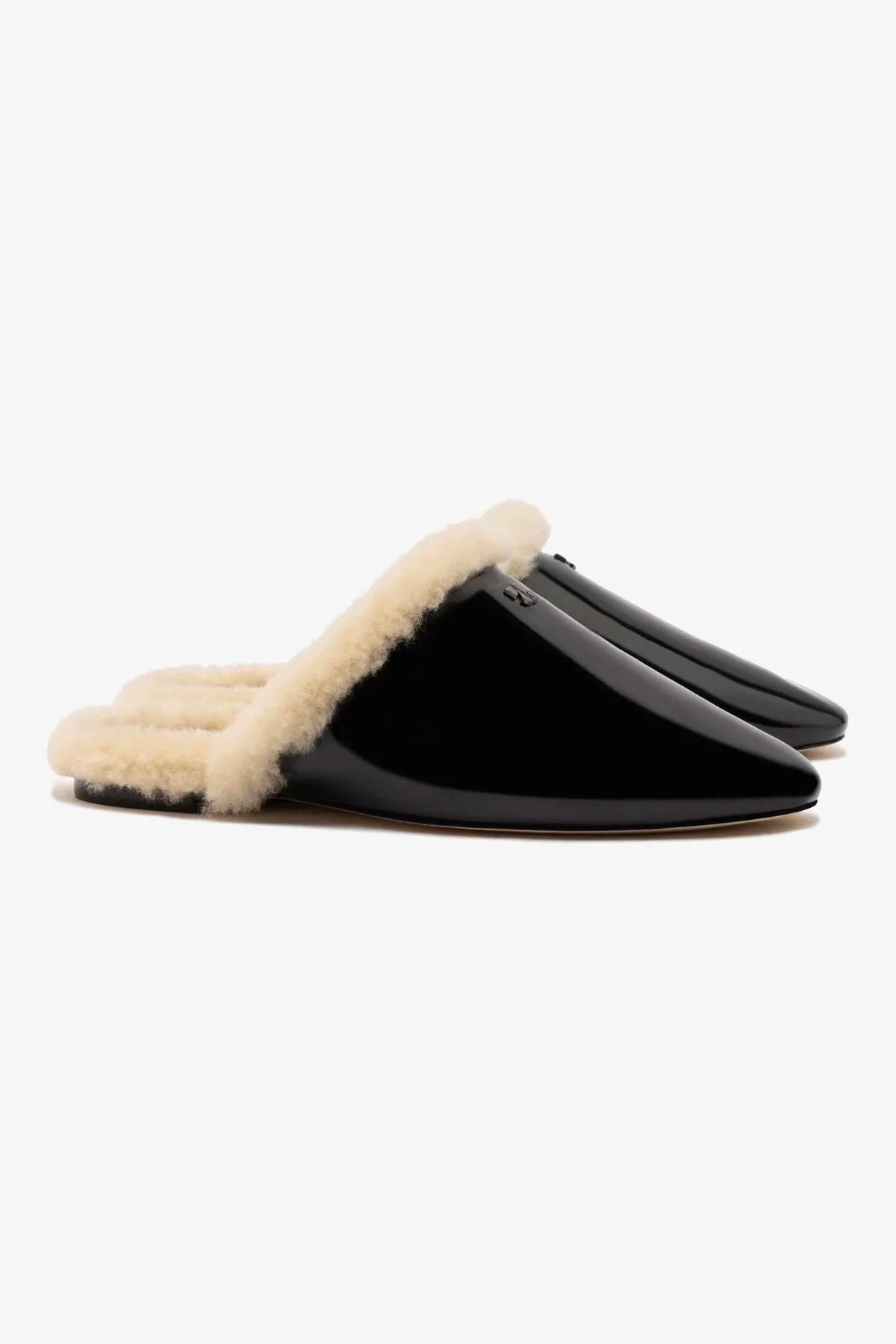 Relax Mode On Venice Flat Mule In Black Patent Leather And Natural Shearling