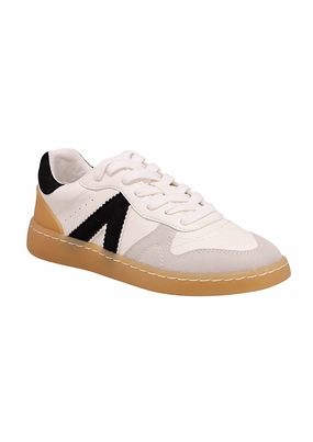 VESTA - BLACK Embroidered design Step Stability