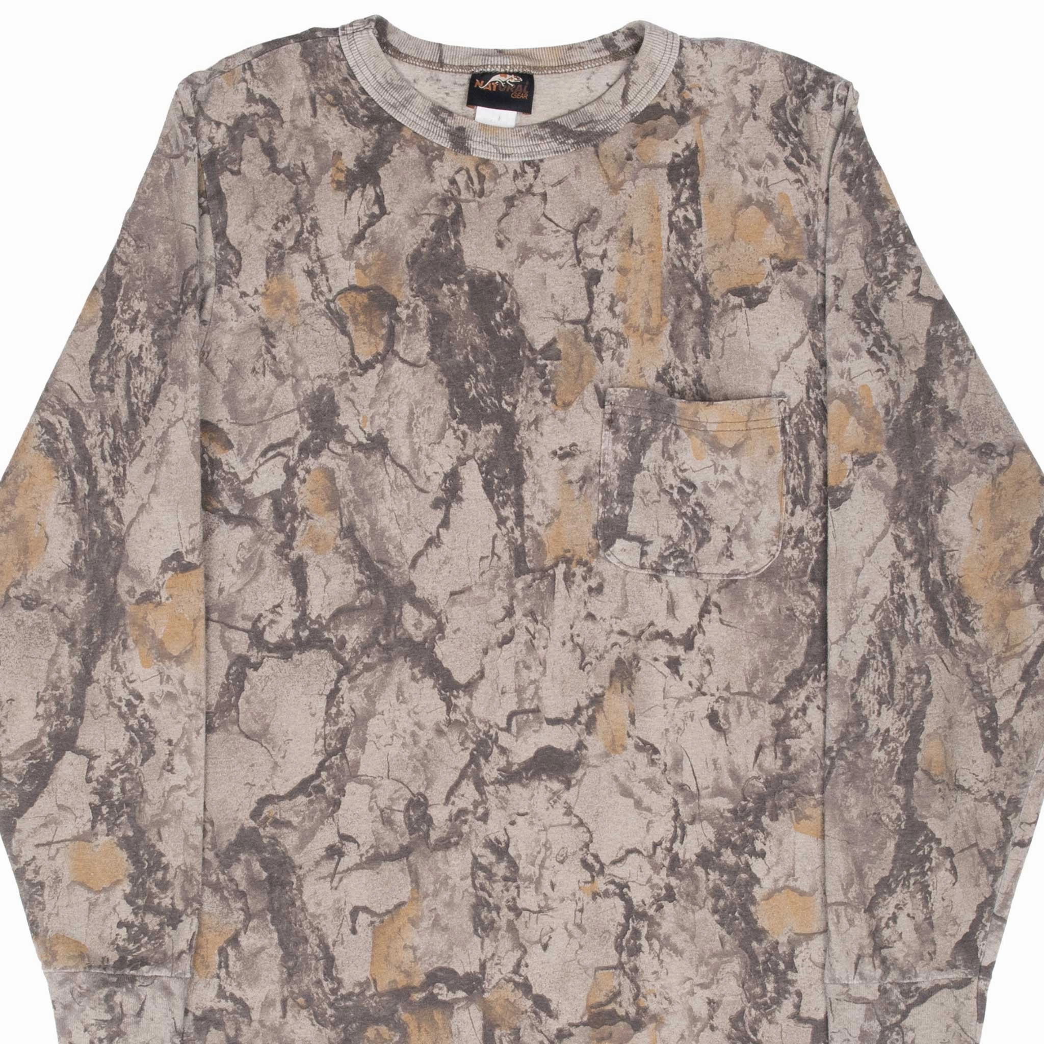 OversizedSilhouette Eco Certified Textile VINTAGE HUNTING NATURAL GEAR CAMO LONG SLEEVE POCKET TEE SHIRT 1990S MEDIUM