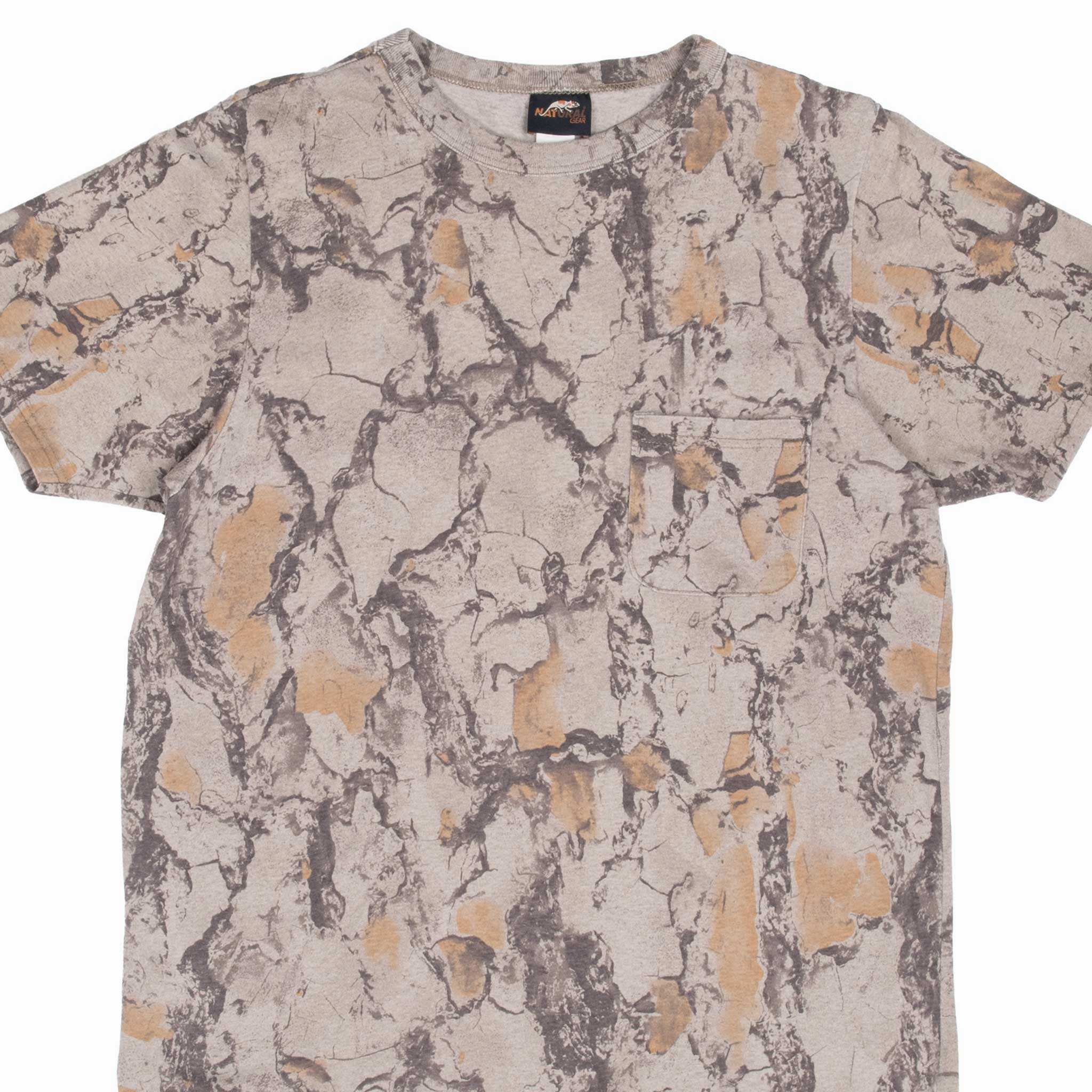 Rayon blend Drop Shoulder Cut VINTAGE HUNTING NATURAL GEAR CAMO POCKET TEE SHIRT 2000S MEDIUM