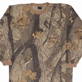Comfy and Versatile VINTAGE HUNTING REALTREE HARDWOODS CAMO LONG SLEEVE POCKET TEE SHIRT SIZE XL