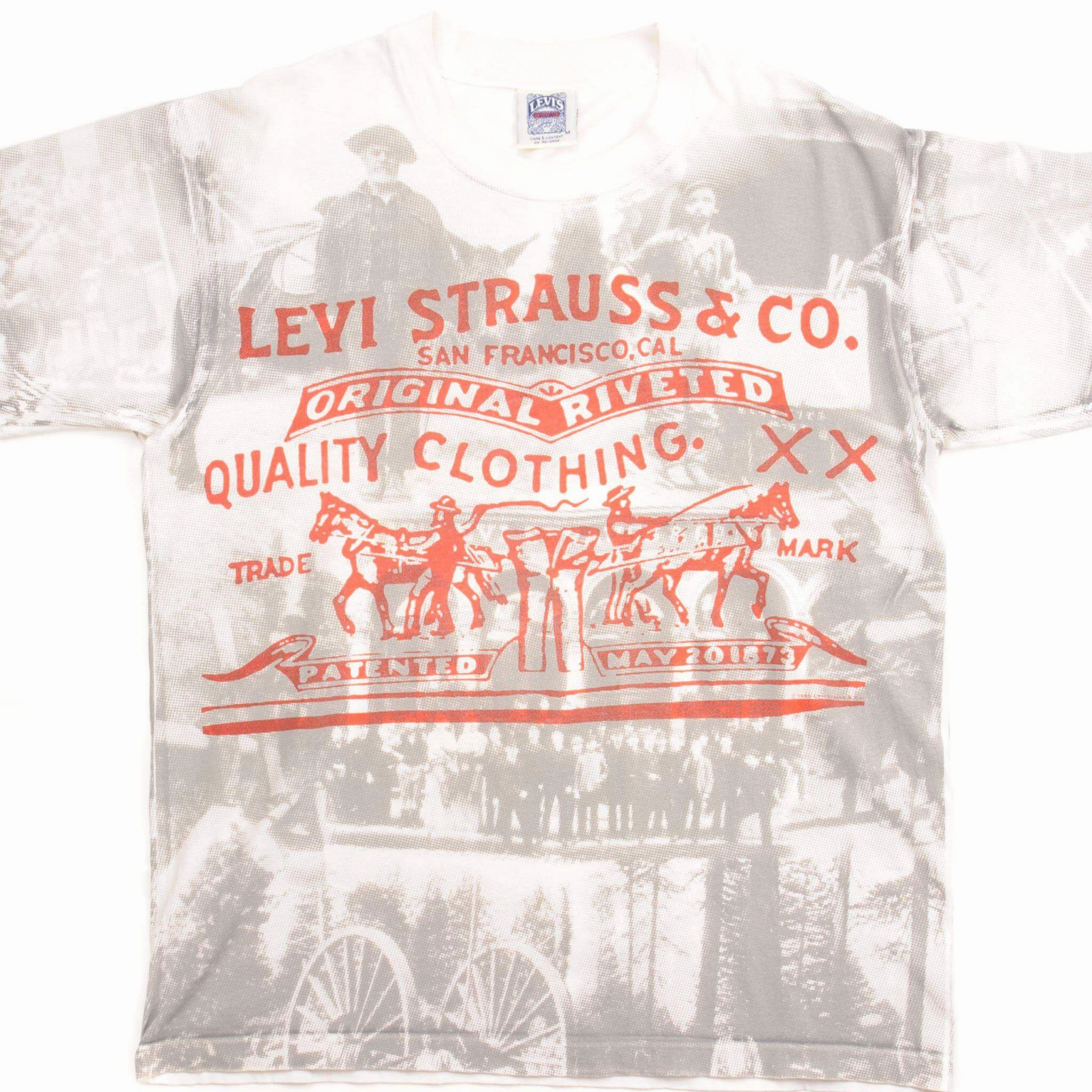 Retro City Smart Look VINTAGE LEVI'S TEE SHIRT 1993 SIZE MEDIUM MADE IN USA