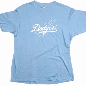 VINTAGE MLB DODGERS PHOTOGRAPHY TEAM TEE SHIRT SIZE MEDIUM MADE IN USA Casual Layering Wear Perfectly Fit