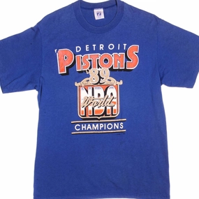 VINTAGE NBA DETROIT PISTONS WORLD CHAMPIONS TEE SHIRT 1989 MEDIUM MADE IN USA Effortless Look Fresh Outfit Style