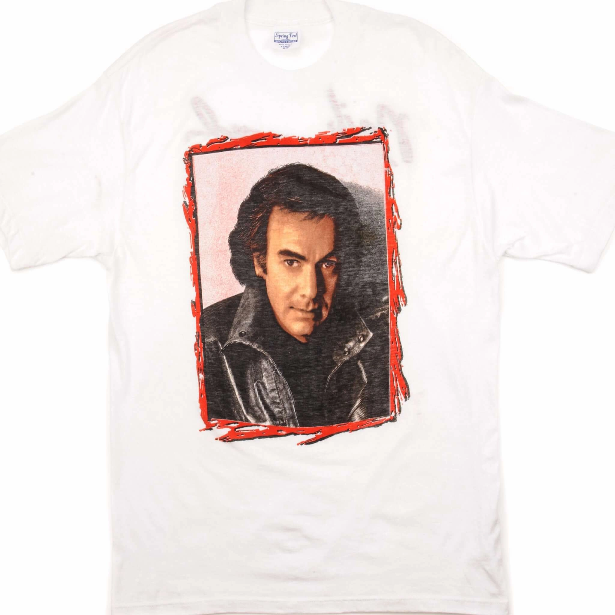 VINTAGE NEIL DIAMOND ON TOUR TEE SHIRT SIZE MEDIUM MADE IN USA Wrinkle-Free Trendy Design