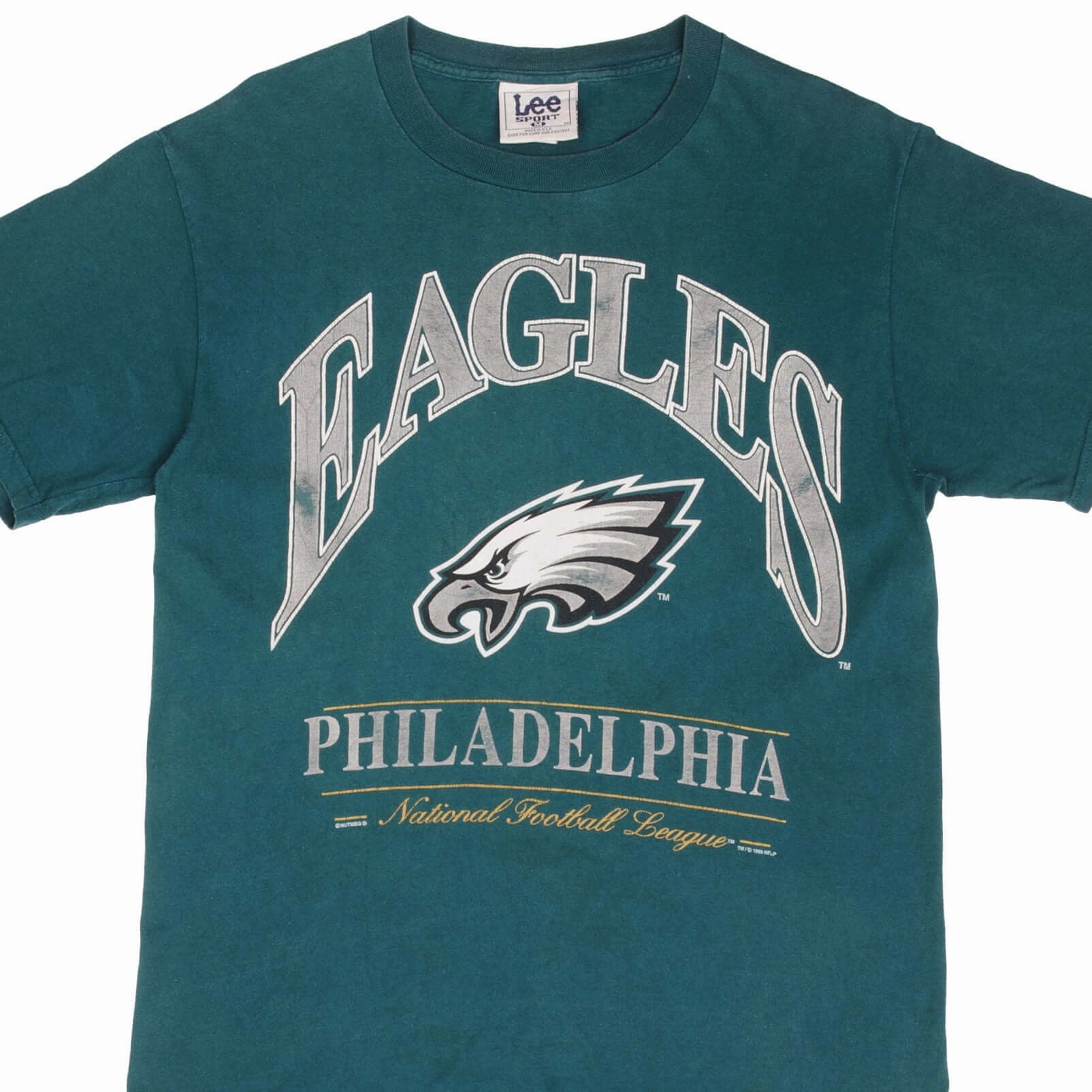 VINTAGE NFL PHILADELPHIA EAGLES 1996 TEE SHIRT SIZE MEDIUM MADE IN USA Ribbed Neckline Modern Layering