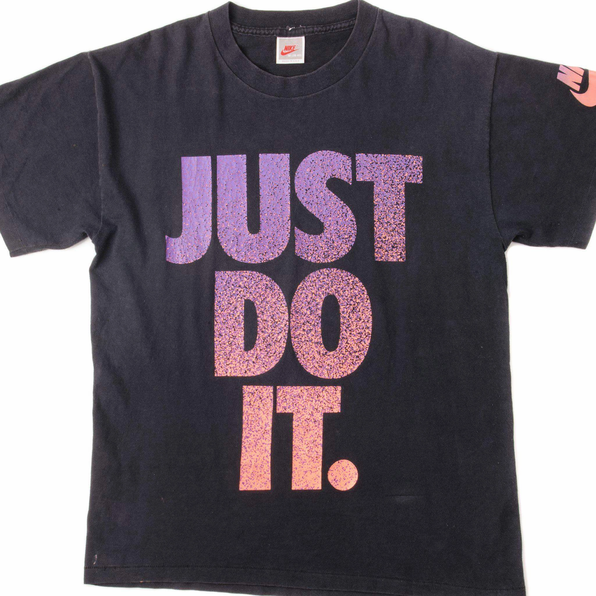 VINTAGE NIKE TEE SHIRT JUST DO IT SIZE MEDIUM MADE IN USA 1987-1992 easy to pair EasyCareFabric