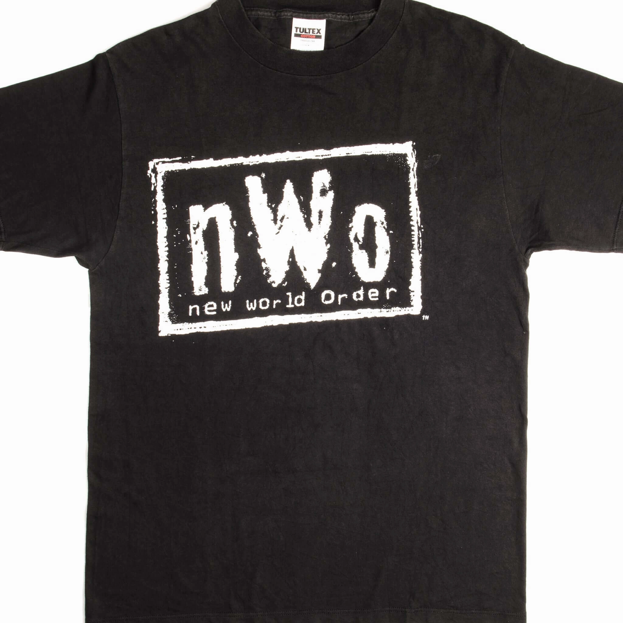 VINTAGE WRESTLING NWO TEE SHIRT SIZE LARGE MADE IN USA 1990s Modern Casual
