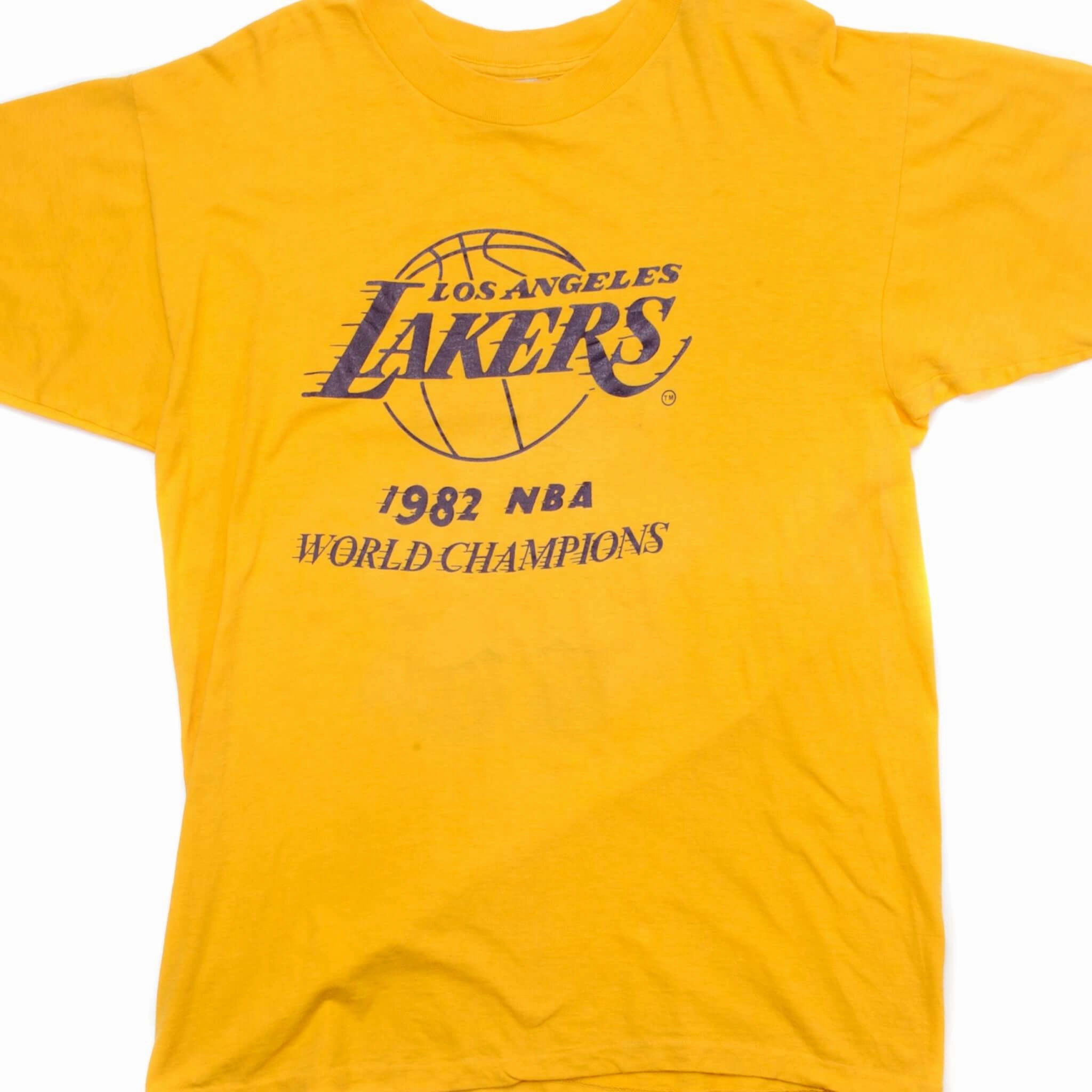 Multi Panel Structure VINTAGE NBA LOS ANGELES LAKERS TEE SHIRT 1982 SIZE MEDIUM MADE IN USA