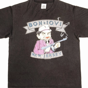 Comfy Active Fit VINTAGE BON JOVI TEE SHIRT 1988 New Jersey SIZE MEDIUM MADE IN USA